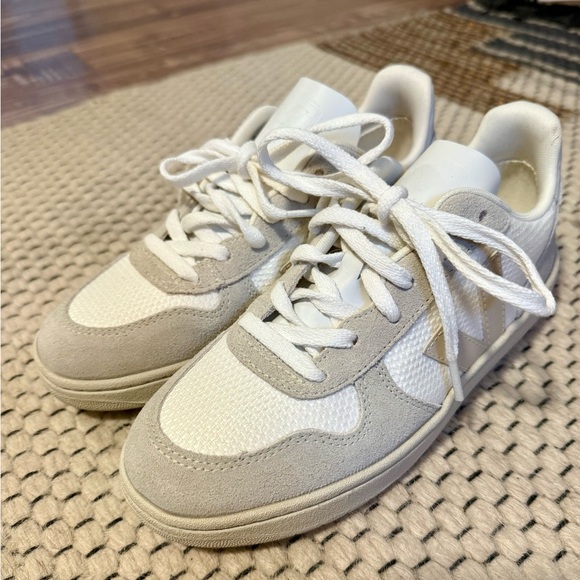 Veja V-10 sneakers - brand new - Picture 3 of 6